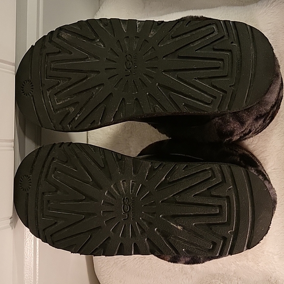 UGG Australia Ellee Leopard Stout Cuff Girls Boots Black - Picture 4 of 8